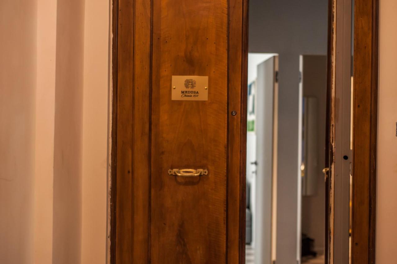 Medusa Chiaia 164 Bed & Breakfast Napoli